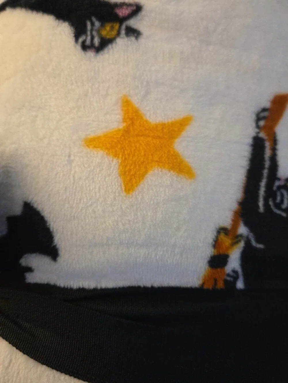 Hay & Harvest 60x80 Halloween Plush Printed Throw New Black Cats,Stars Halloween
